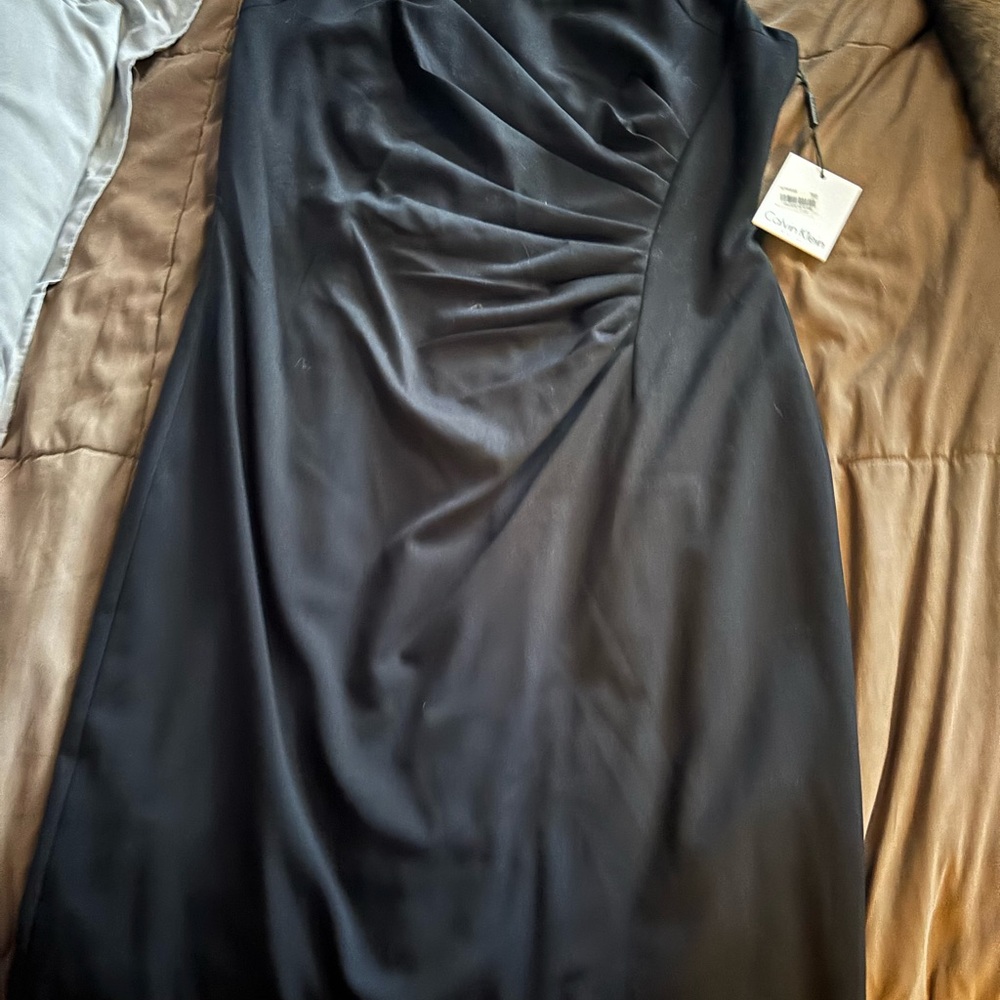 Calvin Klein Black Ruched Sweetheart Sheath Dress